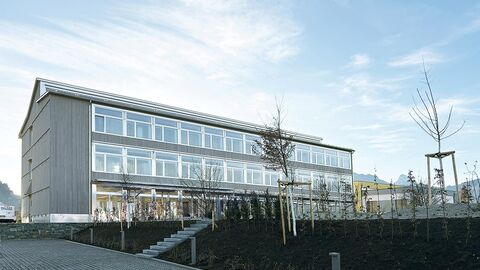 23 Mayr Schulmöbel GmbH